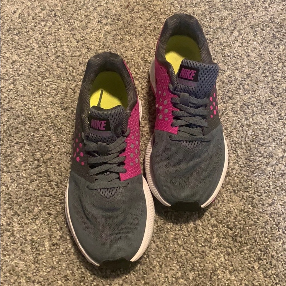 Practically New Nikes! - image 1